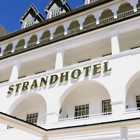 格吕克斯堡斯滕德酒店 4*