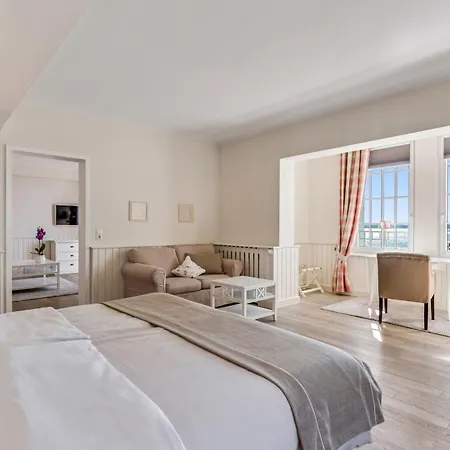 Strandhotel Глюксбург