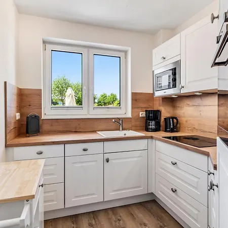 格吕克斯堡斯滕德酒店 4*