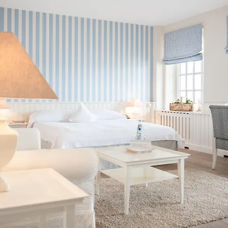 Otel Strandhotel 4*