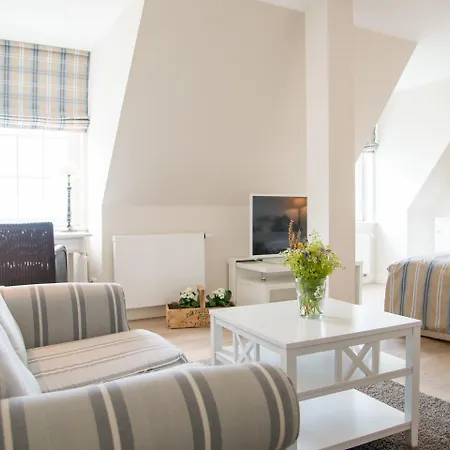 格吕克斯堡斯滕德酒店