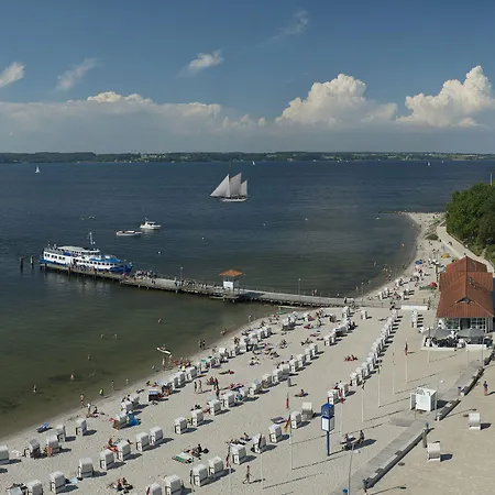 Strandhotel Szálloda