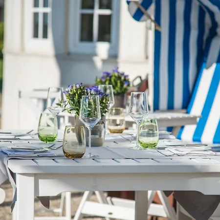 格吕克斯堡斯滕德酒店