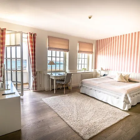 Strandhotel ホテル